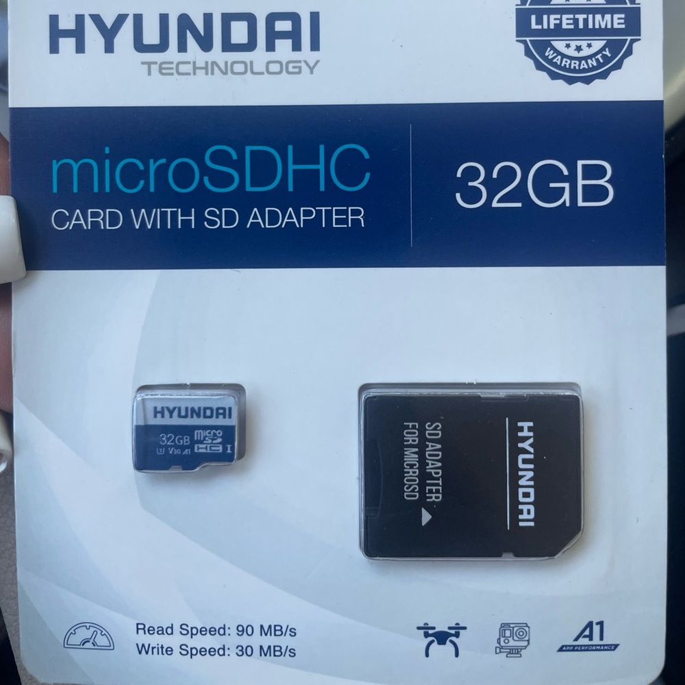 NEW Hyundai microSDHC 32g with adapter - never opened